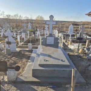 Bordura Dreapta cu Mozaic, Cruce si Trotuar